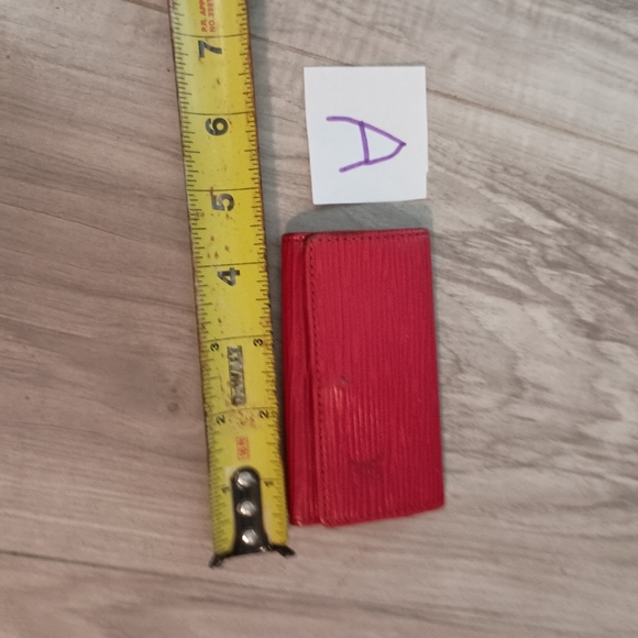 Louis Vuitton Red Epi Leather 4 Key Case - Picture 4 of 5